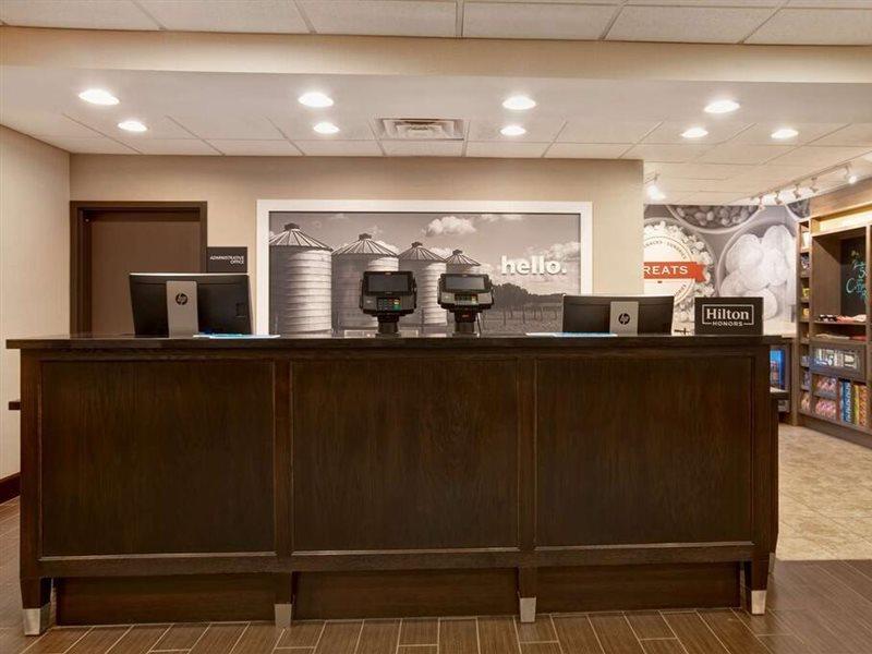 Hampton Inn Dekalb - Near The University Extérieur photo