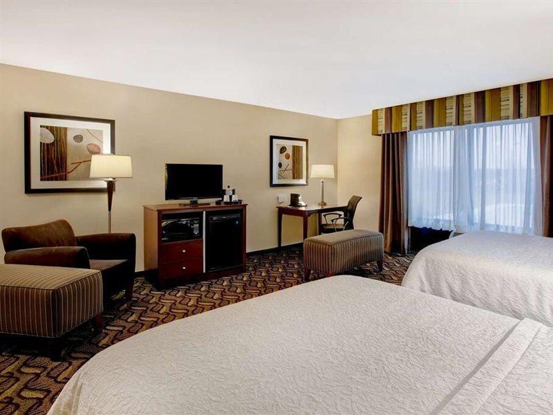 Hampton Inn Dekalb - Near The University Extérieur photo