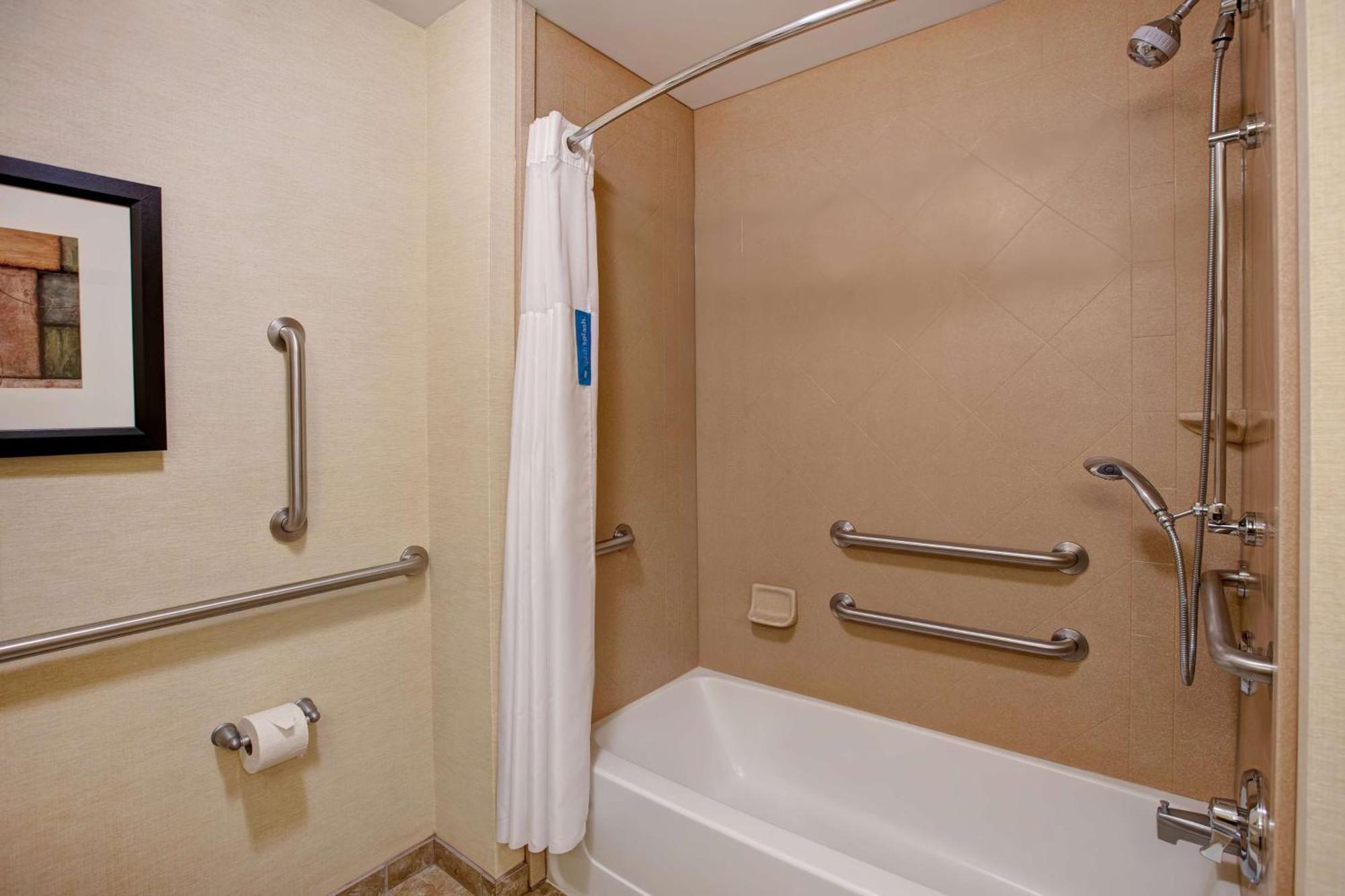 Hampton Inn Dekalb - Near The University Extérieur photo