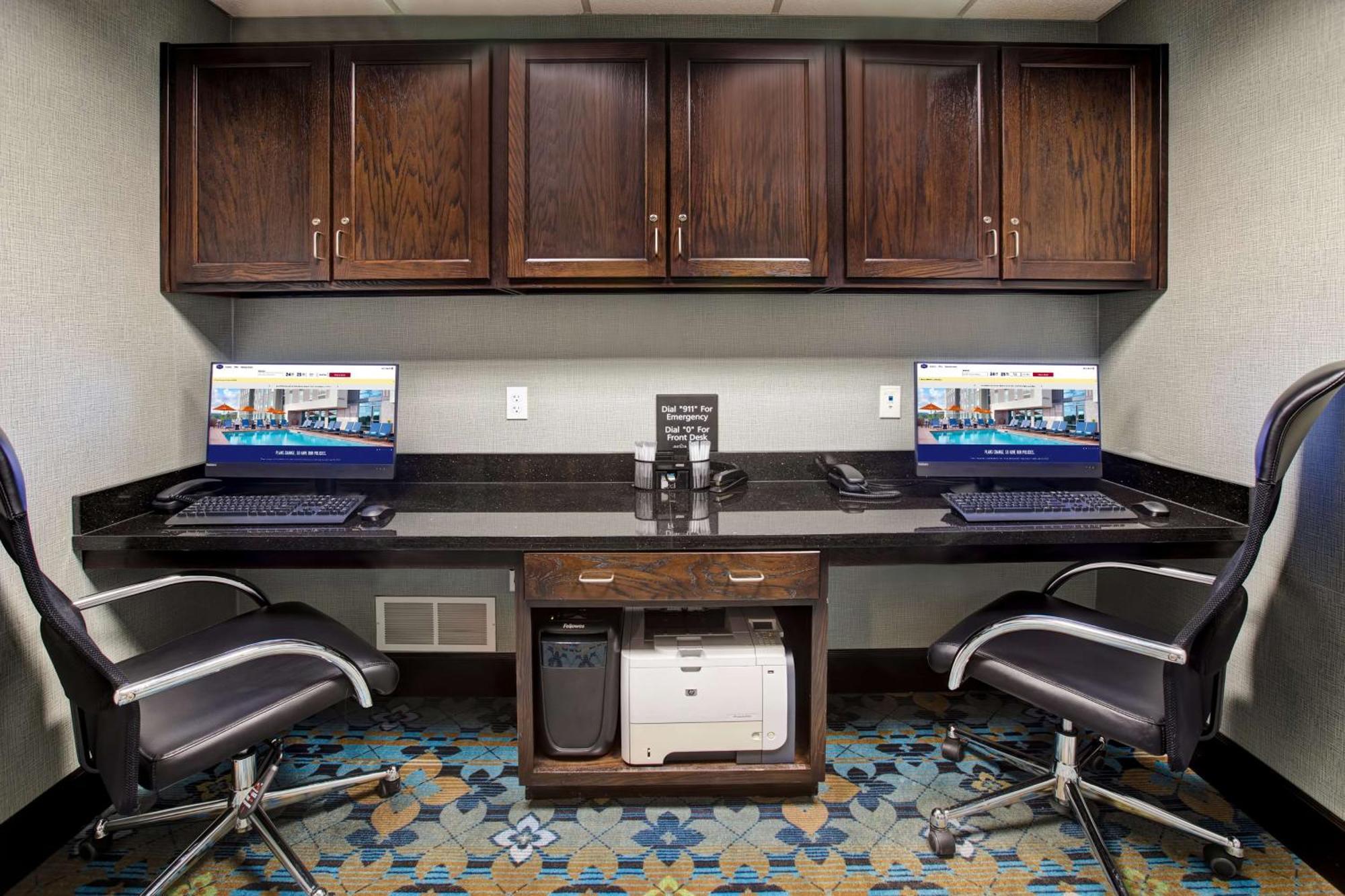 Hampton Inn Dekalb - Near The University Extérieur photo
