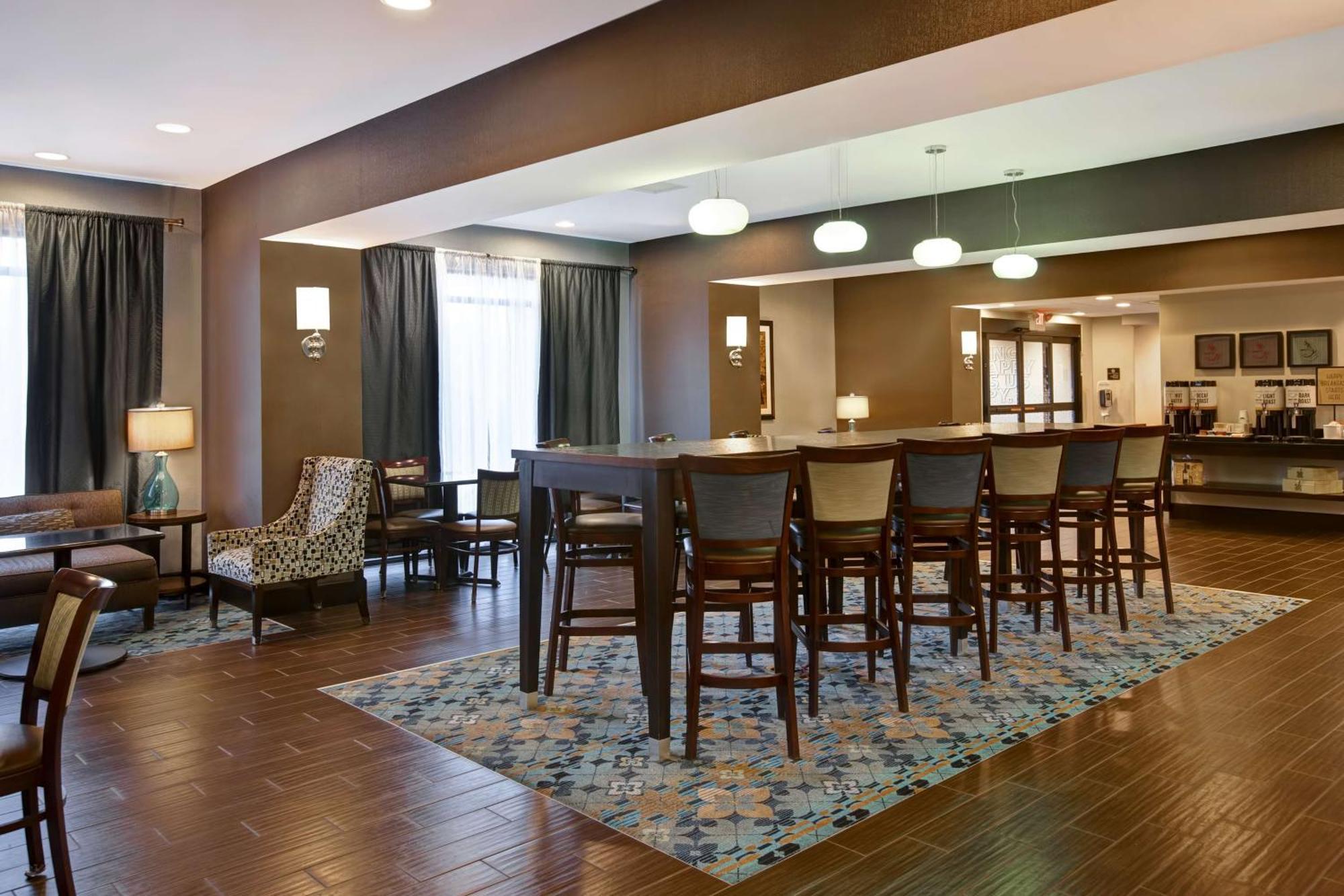 Hampton Inn Dekalb - Near The University Extérieur photo
