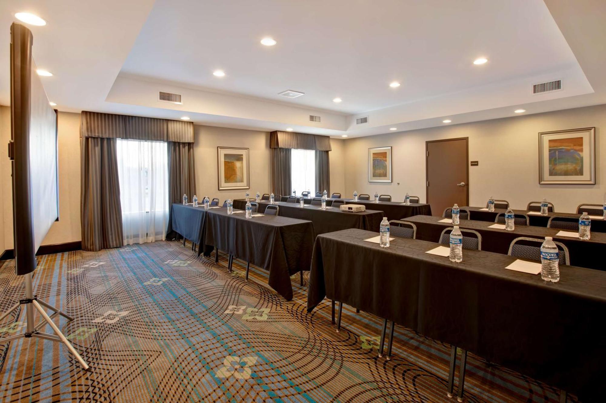 Hampton Inn Dekalb - Near The University Extérieur photo