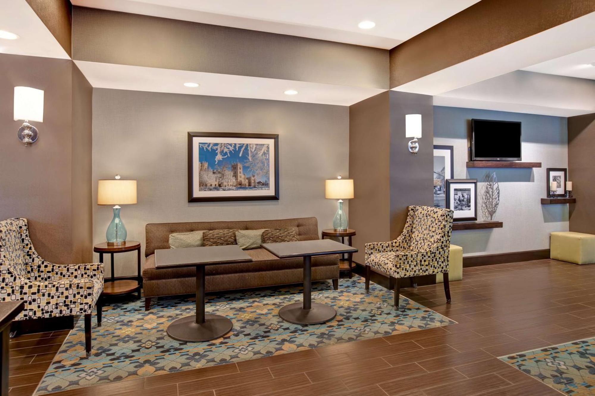 Hampton Inn Dekalb - Near The University Extérieur photo