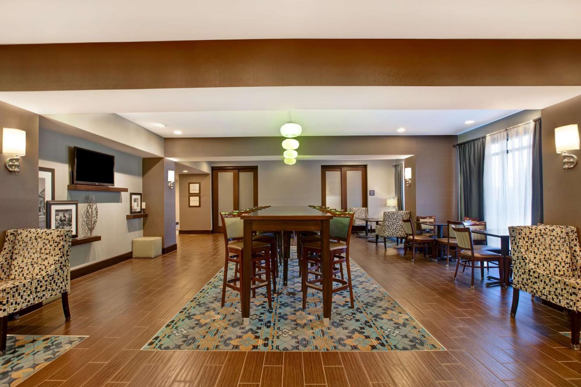 Hampton Inn Dekalb - Near The University Extérieur photo