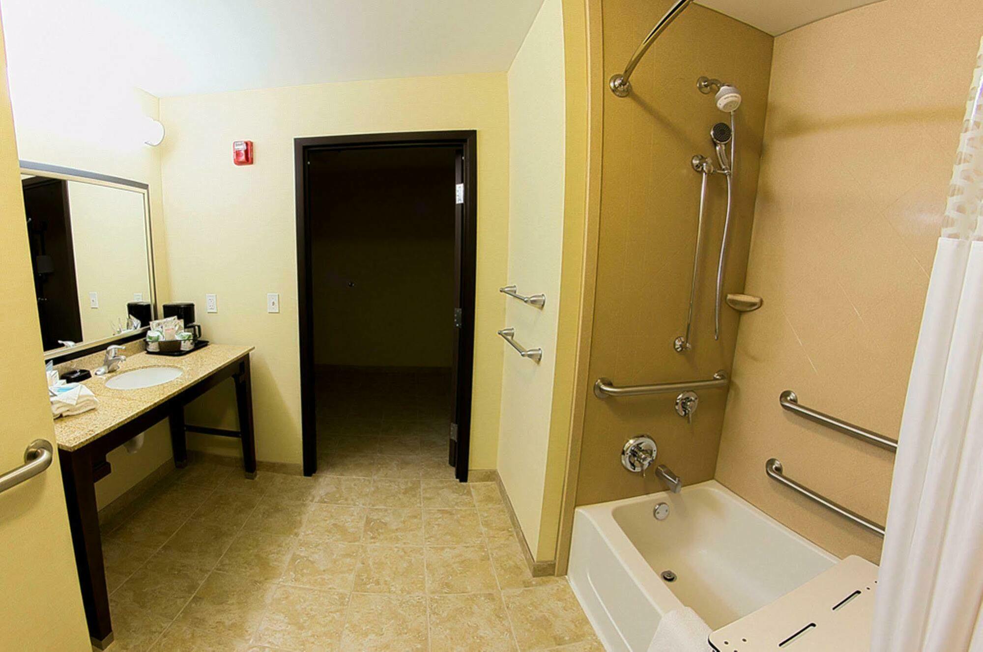 Hampton Inn Dekalb - Near The University Extérieur photo
