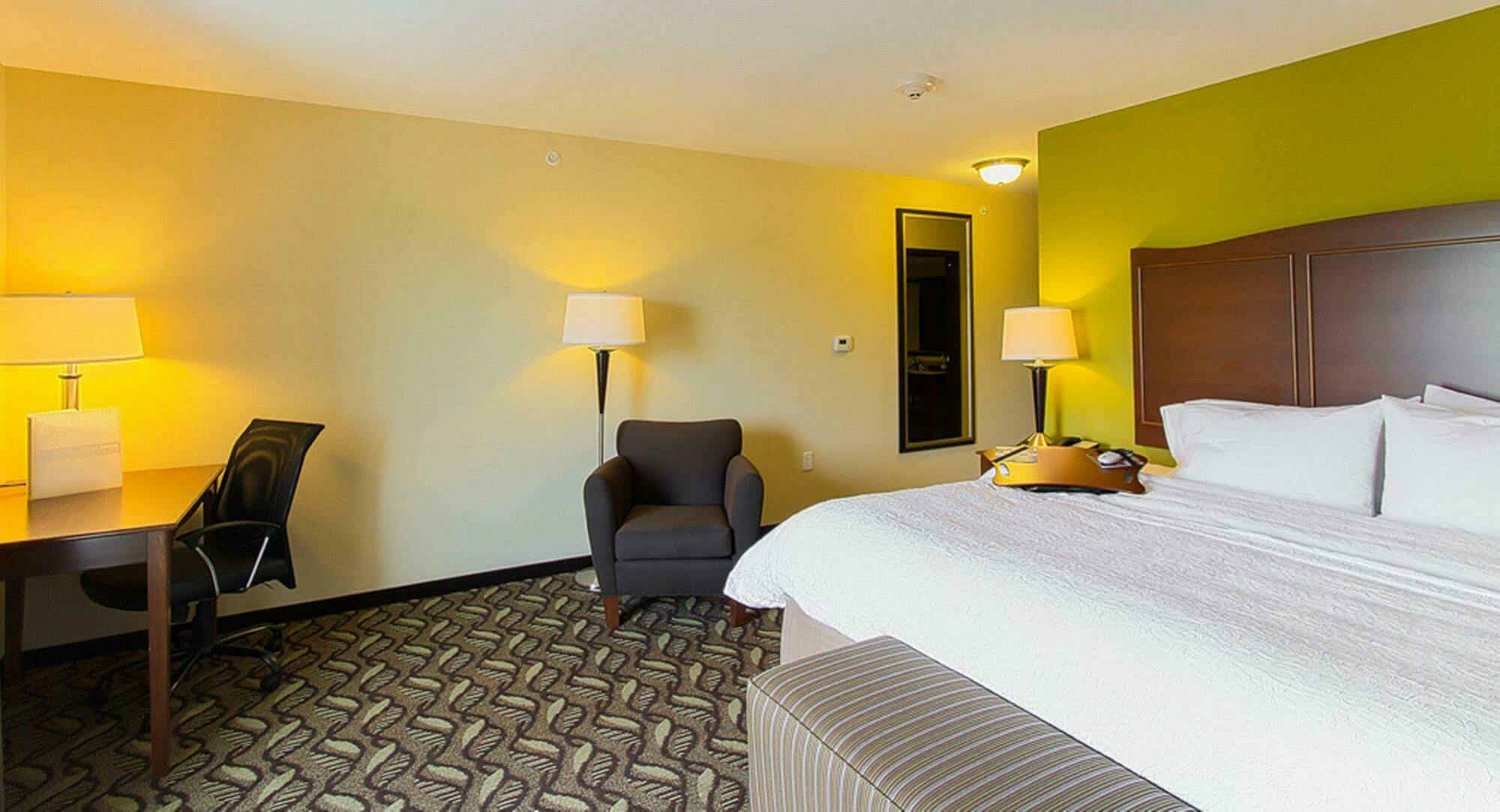 Hampton Inn Dekalb - Near The University Extérieur photo